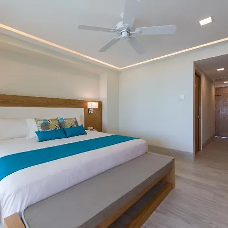 Izla Beach Front Hotel-3
